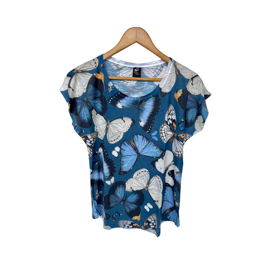Blusa Capricho Mariposas Fondo Azul